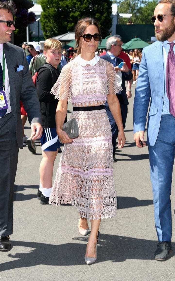 http://www.dailymail.co.uk/femail/article-4667464/Pippa-Middleton-brother-James-attend-Wimbledon.html